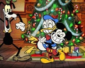 Preparing Mickey For Christmas Match 3