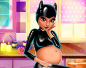 Женщина-кошка беременна